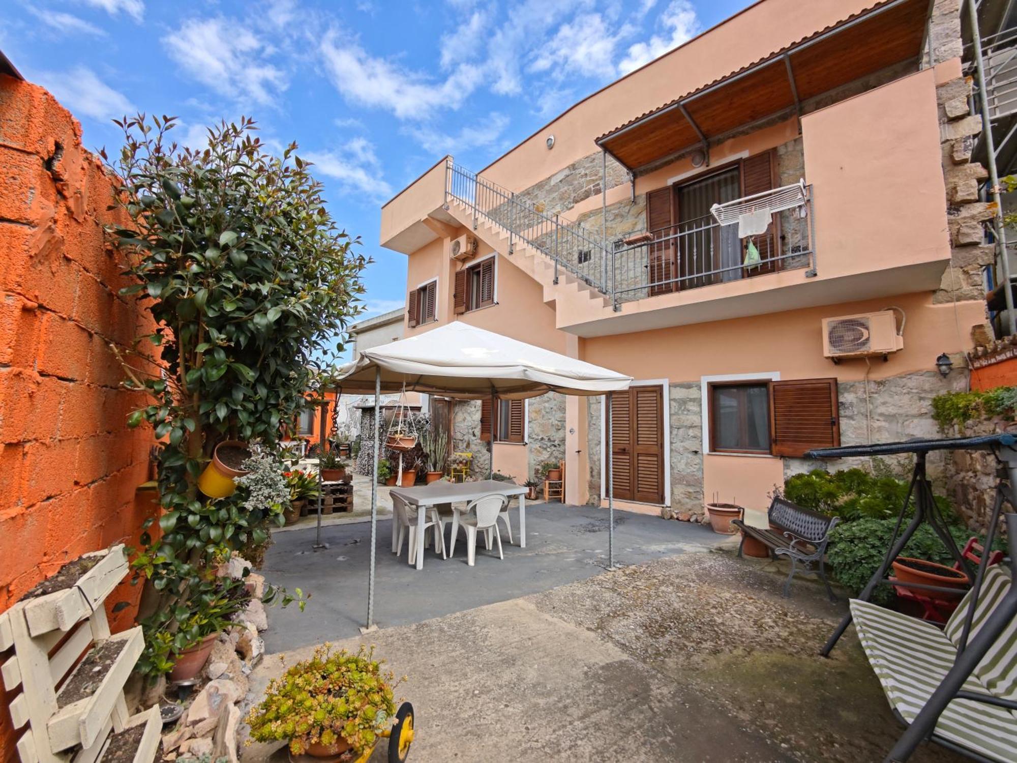 B&B Domu Delunas Giba Exterior foto
